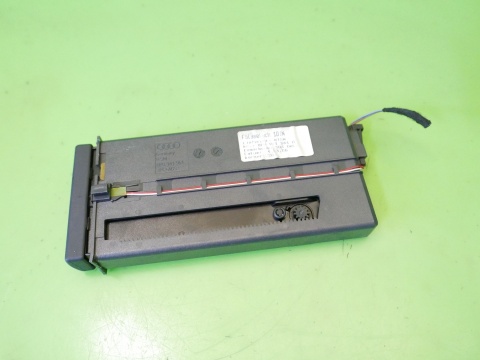Schowek deski szuflada wizytownik 8P0941561 AUDI A3 8P HB 5D 04-08