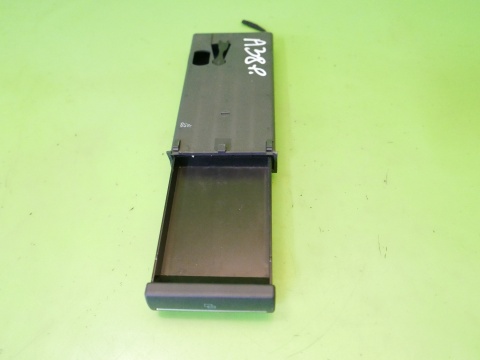 Schowek deski szuflada wizytownik 8P0941561 AUDI A3 8P HB 5D 04-08