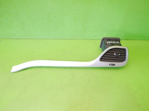Kratka nawiewu prawa listwa dekor deski FIAT FREEMONT I 11-15