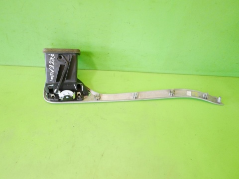 Kratka nawiewu prawa listwa dekor deski FIAT FREEMONT I 11-15