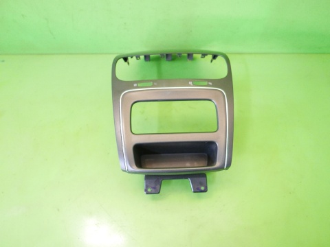 Ramka dekor deski radia FIAT FREEMONT I 11-15