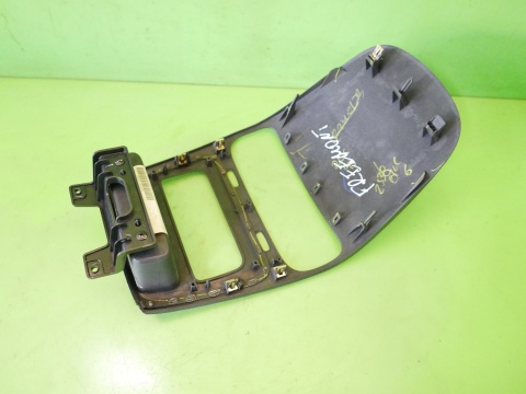 Ramka dekor deski radia FIAT FREEMONT I 11-15
