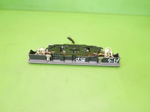 Lampka oświetlenia kabiny tył czarna 8E0947111A AUDI A3 8P HB 5D 04-08