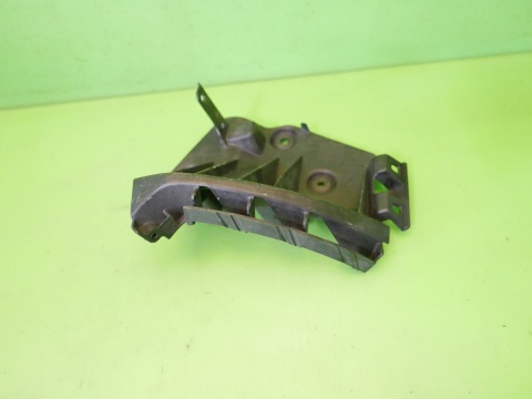 Ślizg zderzaka tył lewy 8P4807393LI AUDI A3 8P 1.6 FSI HB 5D 04-08