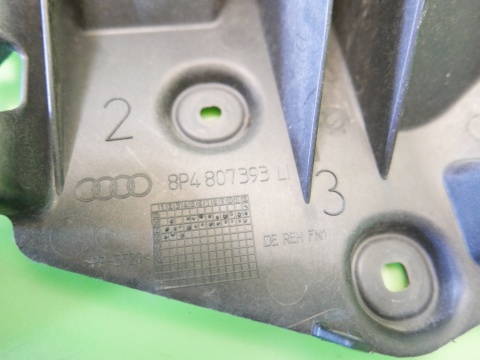 Ślizg zderzaka tył lewy 8P4807393LI AUDI A3 8P 1.6 FSI HB 5D 04-08