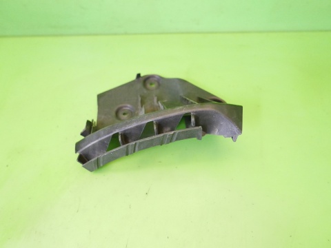 Ślizg zderzaka tył prawy 8P4807394RE AUDI A3 8P 1.6 FSI HB 5D 04-08