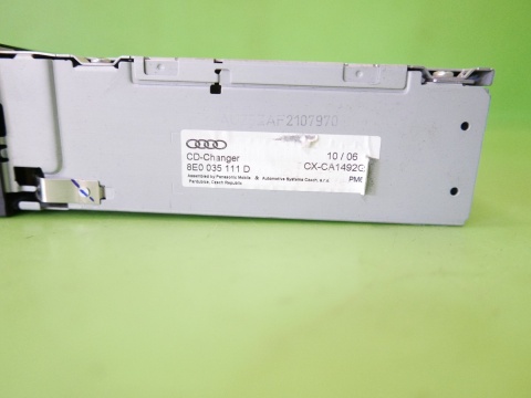 Zmieniarka płyt CD changer 8E0035111D AUDI A3 8P 1.6 FSI HB 5D 04-08
