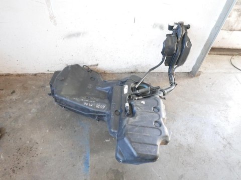 ZBIORNIKA BAK PALIWA AUDI A4 B6 2.0 ALT KOMBI 00- ZBIORNIKA BAK PALIWA AUDI A4 B6 2.0 ALT KOMBI 00-