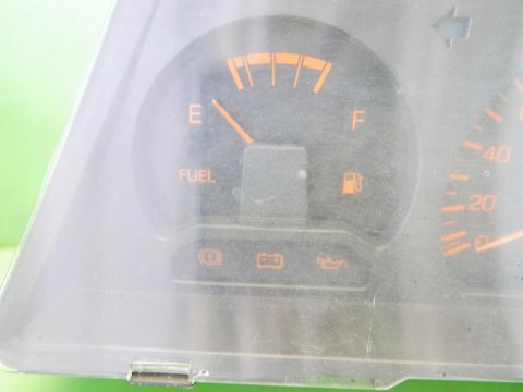 LICZNIK ZEGARY NISSAN SUNNY B11 1.7D DIESEL 82-86 LICZNIK ZEGARY NISSAN SUNNY B11 1.7D DIESEL 82-86