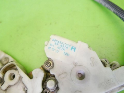 ZAMEK CENTRALNY PRAWY PRZÓD NISSAN PRIMERA I P10