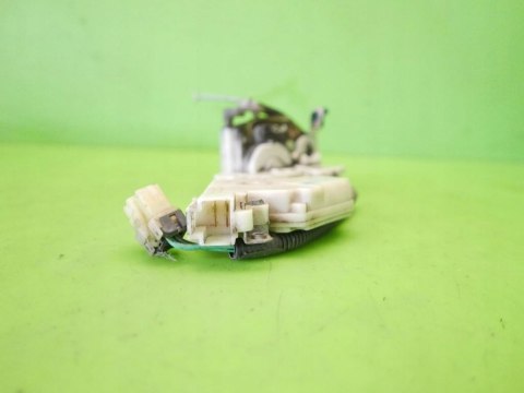 ZAMEK CENTRALNY PRAWY PRZÓD NISSAN PRIMERA I P10