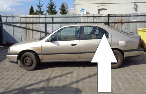 SZYBA DRZWIOWA LEWA TYŁ MAŁA NISSAN PRIMERA I P10