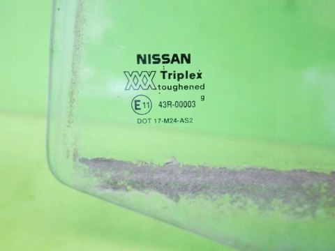 SZYBA DRZWIOWA PRAWA TYŁ DUŻA NISSAN PRIMERA I P10