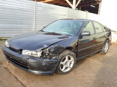 LISTWA SZYBY CZOŁOWEJ LEWA HONDA ACCORD V CC7 93- LISTWA SZYBY CZOŁOWEJ LEWA HONDA ACCORD V CC7 93-