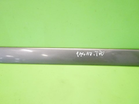 LISTWA DRZWIOWA PRAWA TYŁ FORD FOCUS MK1 ZX5 5D HB