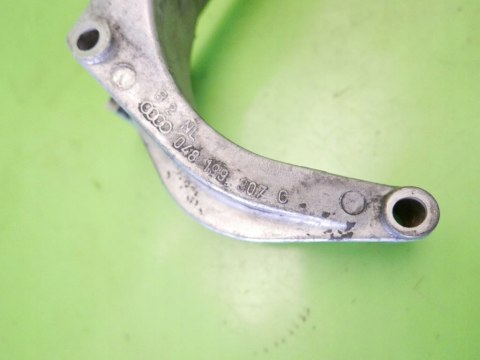 ŁAPA WSPORNIK SILNIKA SKRZYNI AUDI 80 B4 1.9 TDI ŁAPA WSPORNIK SILNIKA SKRZYNI AUDI 80 B4 1.9 TDI
