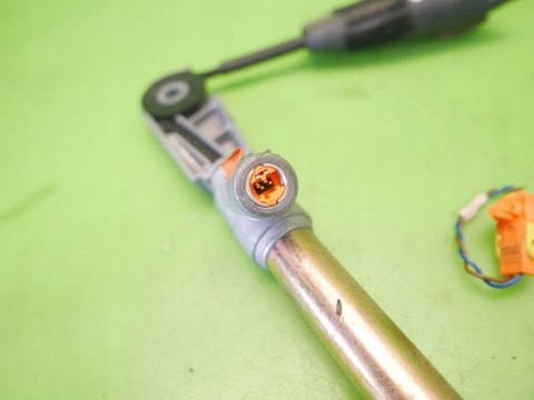 DOPINACZ PASA LEWY PRZÓD RENAULT LAGUNA II PHI 01-