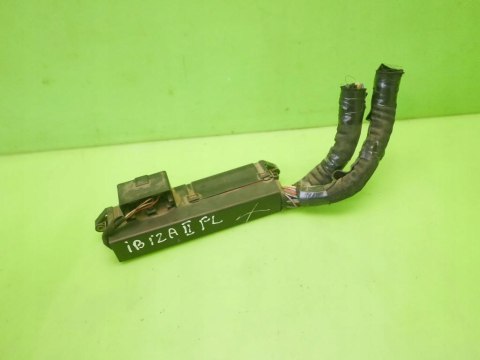 SKRZYNKA BEZPIECZNIKÓW SEAT IBIZA II FL 1.9TDI 99-