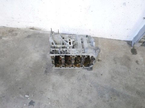 BLOK SILNIKA CITROEN C5 I PHI 1.8 16V 6FZ 01-04 BLOK SILNIKA CITROEN C5 I PHI 1.8 16V 6FZ 01-04