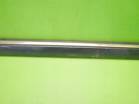 LISTWA DRZWIOWA LEWA PRZÓD KIA CARNIVAL I FL 01-05