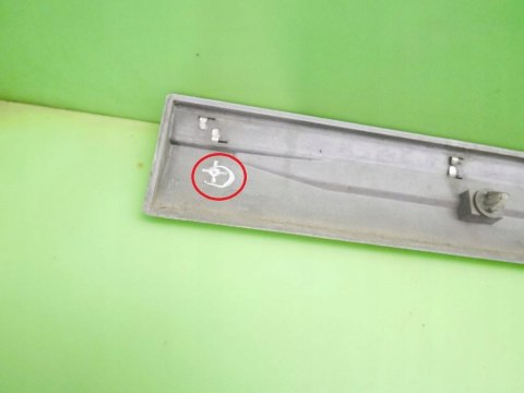 LISTWA DRZWIOWA LEWA PRZÓD KIA CARNIVAL I FL 01-05