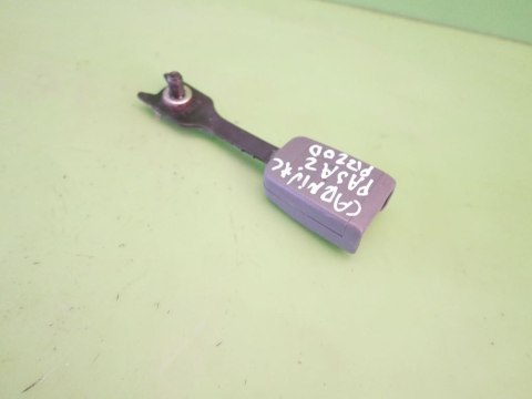 ZATRZASK PASA PRZÓD PRAWY KIA CARNIVAL I FL 01-05