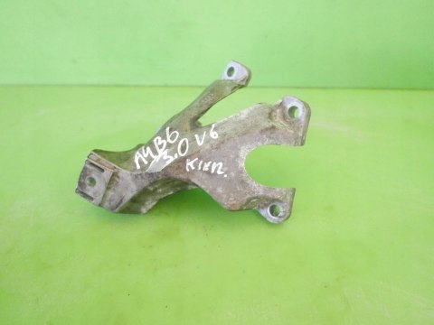 ŁAPA WSPORNIK SILNIKA LEWA AUDI A4 B6 3.0 V6 ASN ŁAPA WSPORNIK SILNIKA LEWA AUDI A4 B6 3.0 V6 ASN