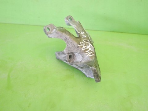 ŁAPA WSPORNIK SILNIKA LEWA AUDI A4 B6 3.0 V6 ASN ŁAPA WSPORNIK SILNIKA LEWA AUDI A4 B6 3.0 V6 ASN