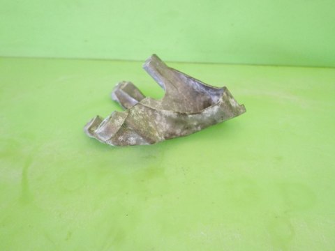 ŁAPA WSPORNIK SILNIKA LEWA AUDI A4 B6 3.0 V6 ASN ŁAPA WSPORNIK SILNIKA LEWA AUDI A4 B6 3.0 V6 ASN
