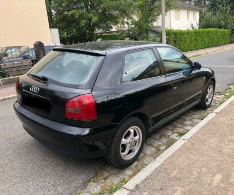 LISTWA BŁOTNIKA LEWA TYŁ LY9B AUDI A3 I 8L 3D 96-
