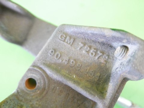 ŁAPA WSPORNIK SILNIKA OPEL VECTRA B FL 2.2 DTI 99-