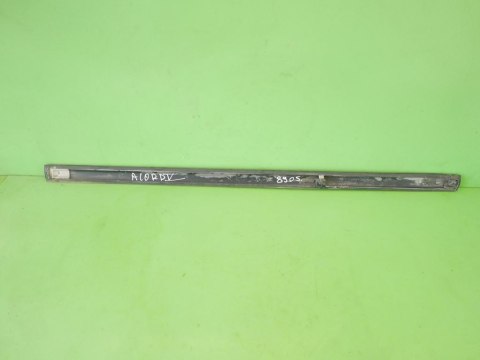 LISTWA DRZWIOWA PRAWY PRZÓD HONDA ACCORD V 96-98