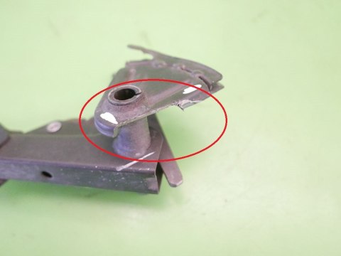 DŹWIGNIA LEWAREK HAMULCA RĘCZNEGO VOLVO 740 744