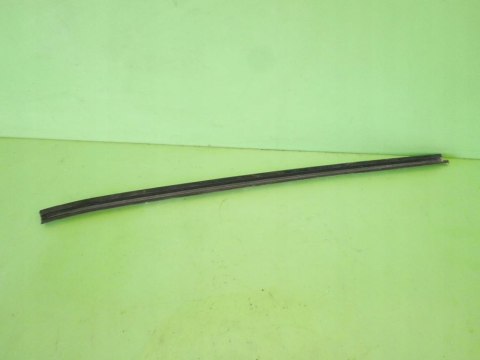 LISTWA ZGARNIAJĄCA PRAWA TYŁ PEUGEOT 206 PHI HB 5D LISTWA ZGARNIAJĄCA PRAWA TYŁ PEUGEOT 206 PHI HB 5D