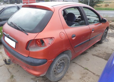 LISTWA ZGARNIAJĄCA PRAWA TYŁ PEUGEOT 206 PHI HB 5D LISTWA ZGARNIAJĄCA PRAWA TYŁ PEUGEOT 206 PHI HB 5D