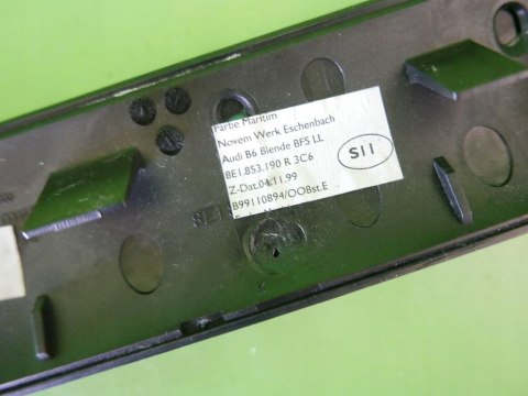 LISTWA DEKOR DESKI PRAWA AUDI A4 B6 SEDAN 00-04